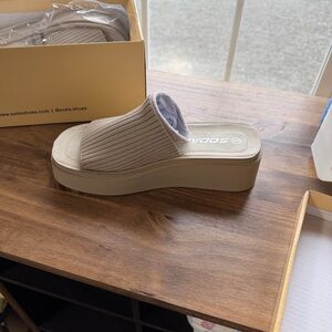 Soda Women's Tan Platform Mules